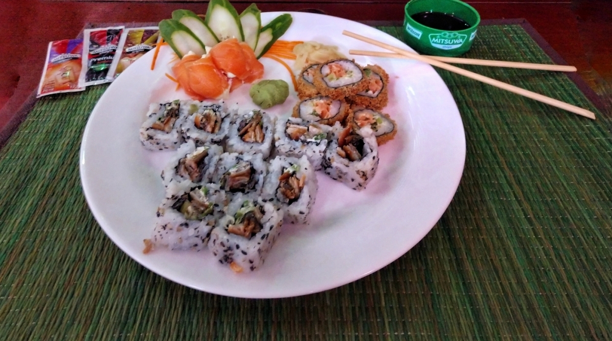 Valentina e banda Midnight Trio