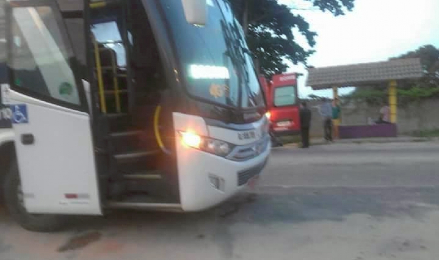 Bandidos foram surpreendidos por policial de folga - Reprodução / Facebook