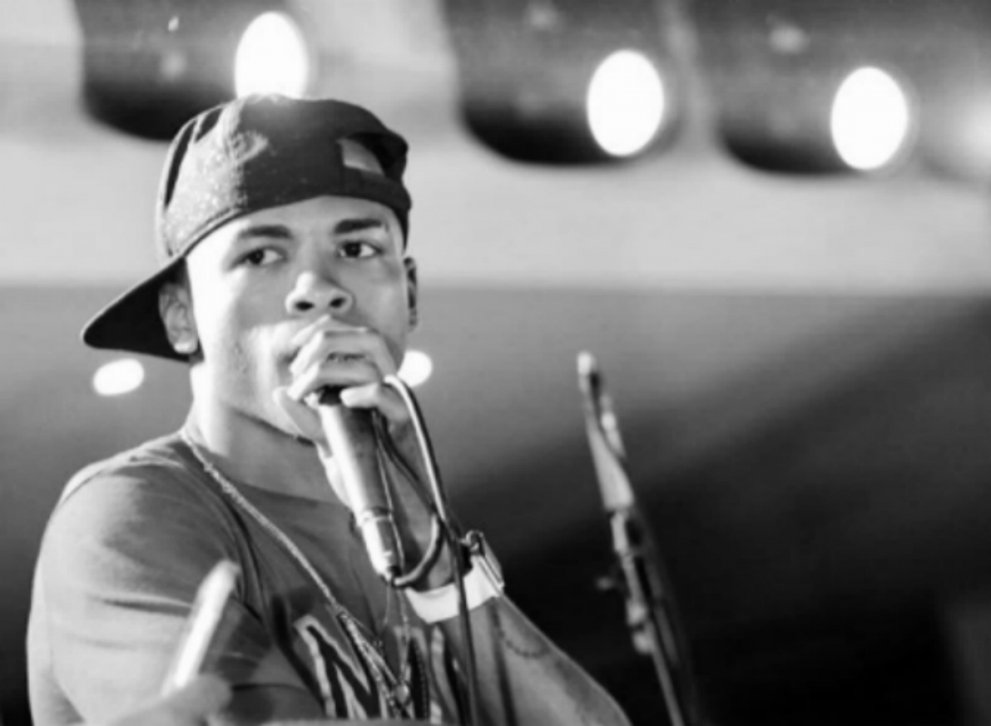 Justi&ccedil;a do Rio manda soltar DJ Rennan da Penha