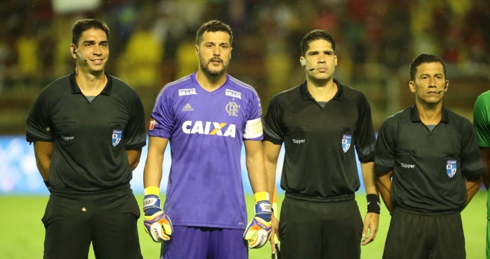 Júlio César fez estreia com vitória