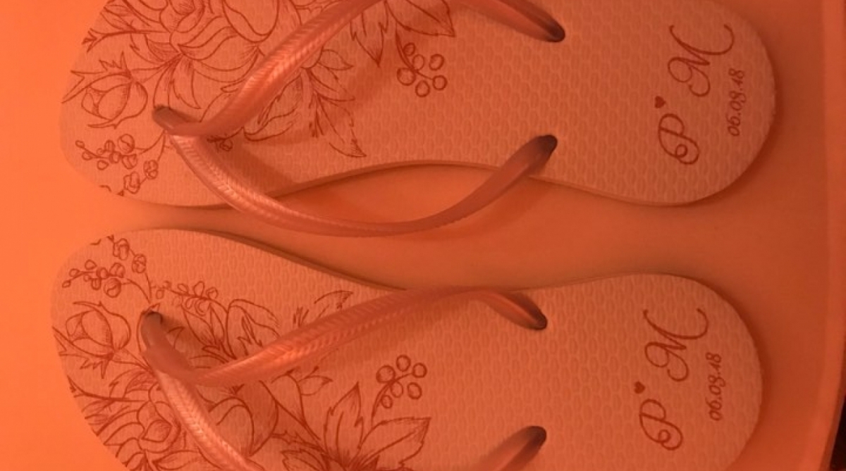 Lembrança do casamento do sertanejo Matheus com Paula Aires