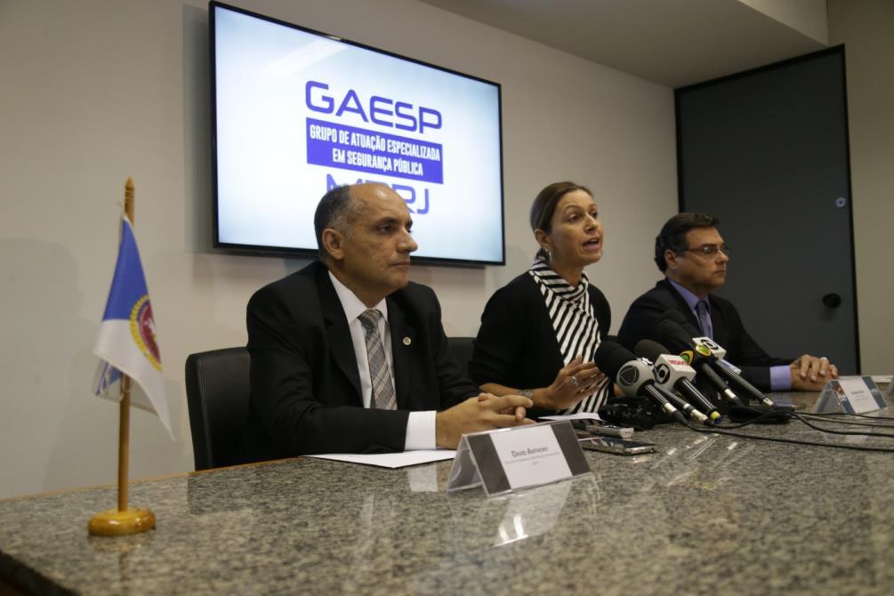 Coletiva de imprensa sobre Motel dentro da Cadeia de Benfica. Na foto o Procurador Geral de Justica Eduardo Gussem, a Promotora Andrea Amin. e o Secretário de Adm. Penitanciária David Anthony. O Dia Foto: Daniel Castelo Branco / Agência O Dia