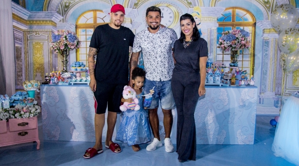 Naldo e Ellen Cardoso fazem festa para comemorar os 3 anos de Maria Victória