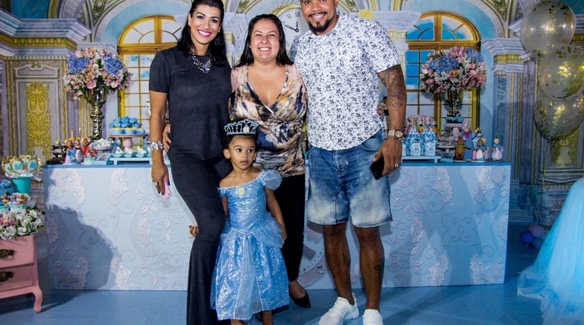 Naldo e Ellen Cardoso fazem festa para comemorar os 3 anos de Maria Victória