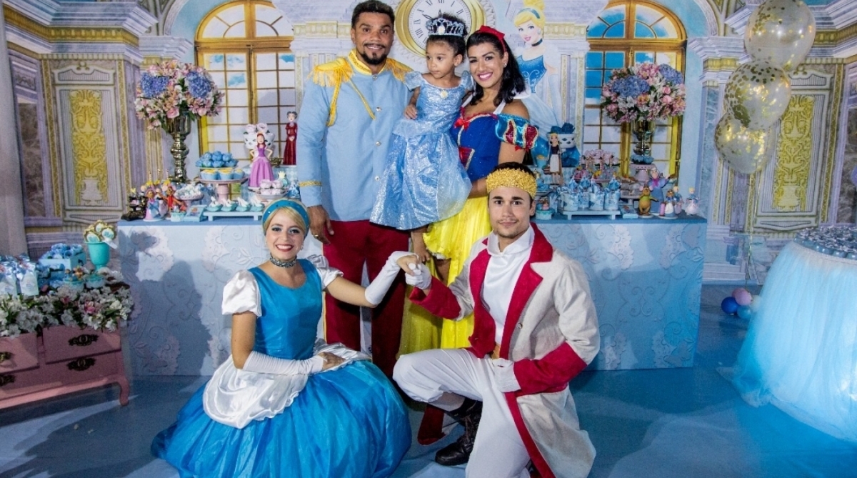 Naldo e Ellen Cardoso fazem festa para comemorar os 3 anos de Maria Victória