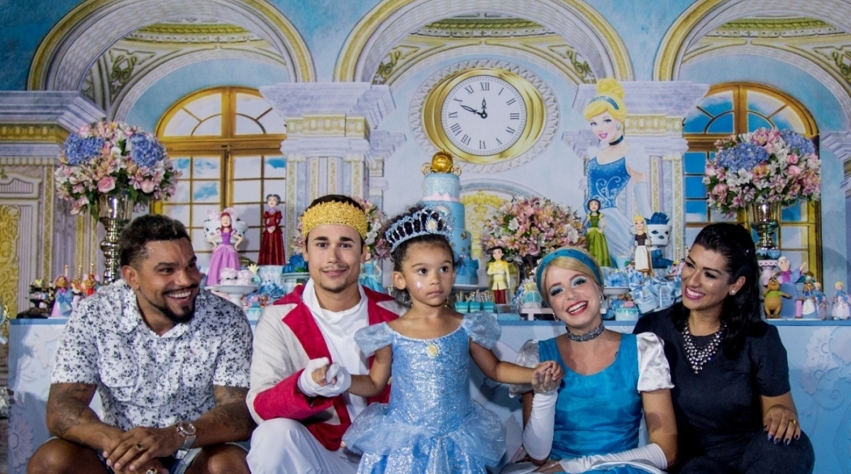 Naldo e Ellen Cardoso fazem festa para comemorar os 3 anos de Maria Victória