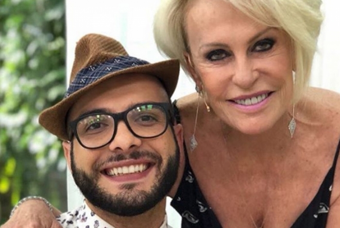 Mahmoud posa com Ana Maria Braga - Reprodução Internet