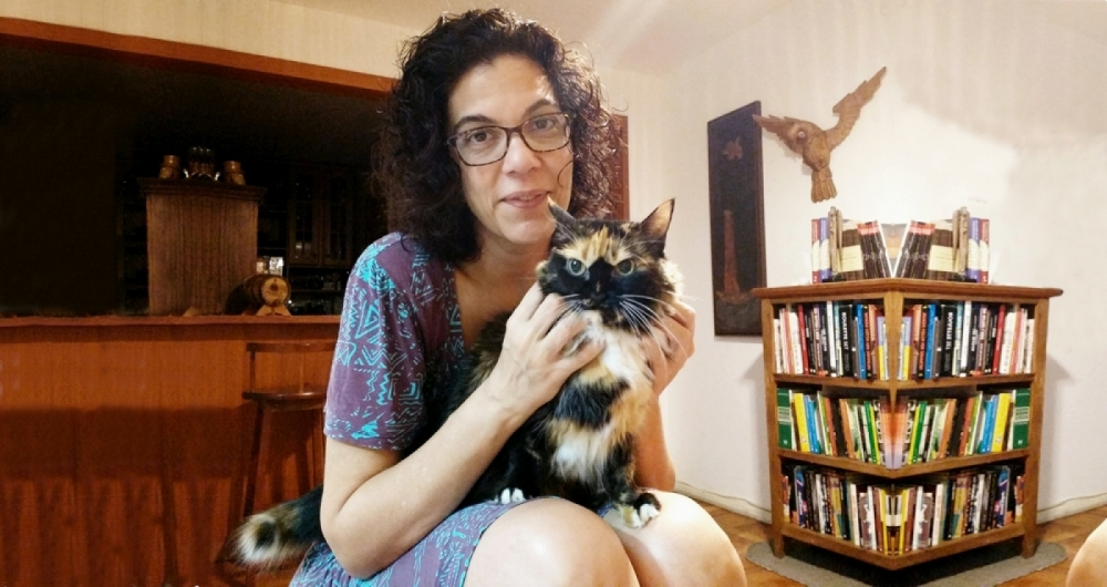 A analista de Marketing Anna Maria Silva descobriu, h� um ano e meio, que a gata dela Anita tem problema renal 