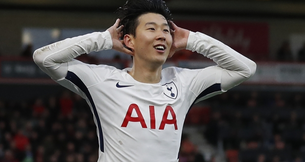 Tottenham vence no ingl�s