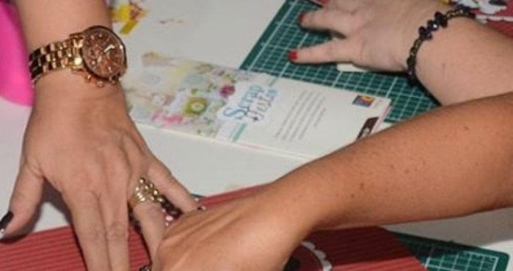 Durante a feira, ser&atilde;o ministradas t&eacute;cnicas de decupagem, craquel&ecirc; em MDF e customiza&ccedil;&atilde;o