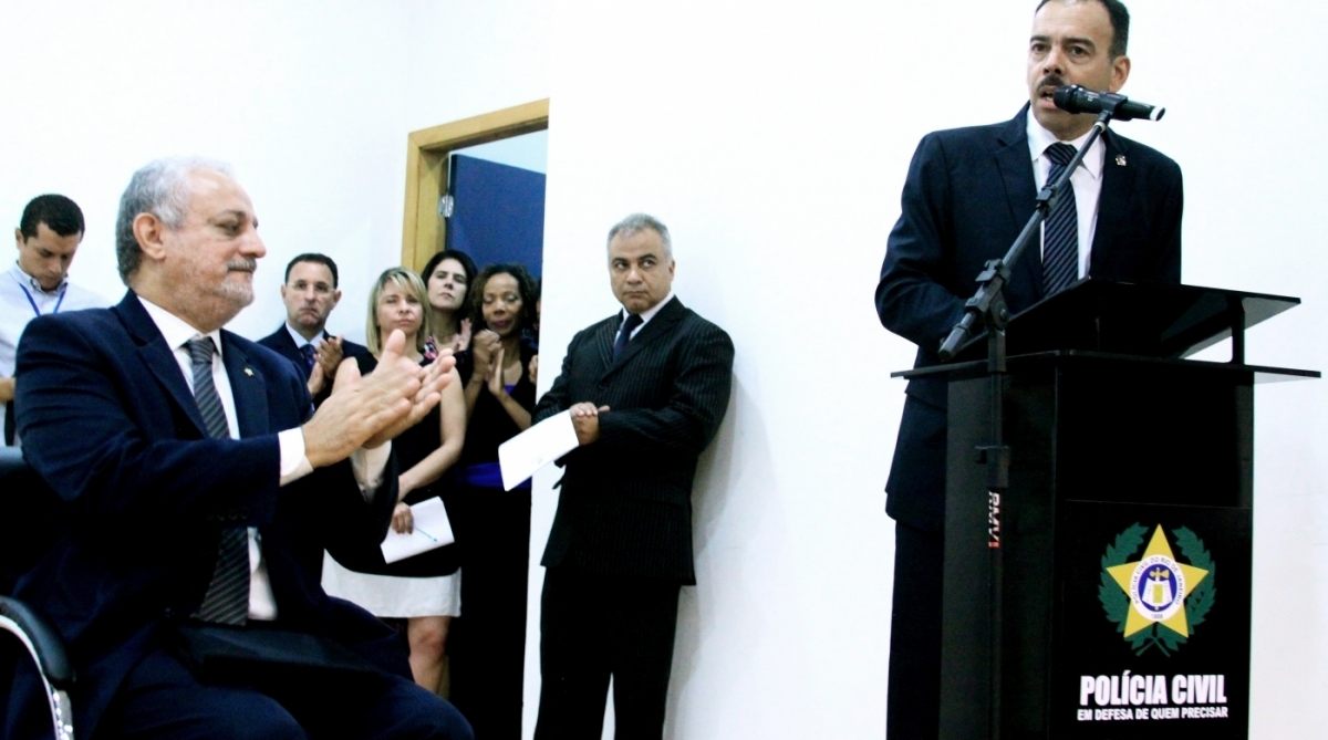 Delegado Rivaldo Barbosa assumiu a chefia da Polícia Civil