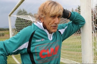 Se cuida, Fábio! Goleiro anuncia retorno aos gramados aos 83 anos