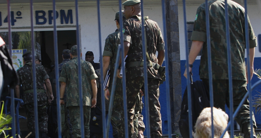 Exército faz vistoria no 14º BPM, em Bangu 