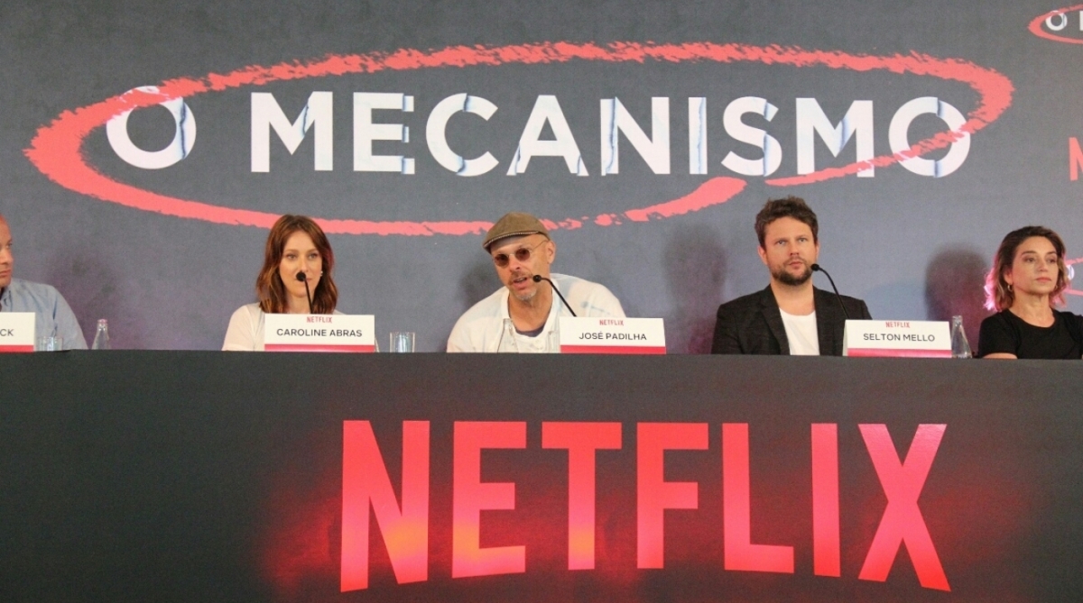 Famosas participam de coletiva de imprensa da série 'O Mecanismo'
