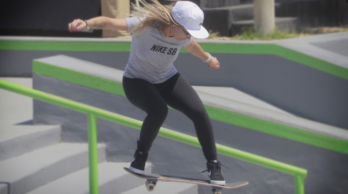 16/03/2018 Entrevista com a atleta do Skate,  Pamela Rosa, que é uma das atrações dos Jogos Cariocas de Verão, que acontece na Barra da Tijuca , nesse fim de semana. Foto de Maíra Coelho / Agência O Dia. Ataque, Esporte,Mulher, Skate, Olimpíadas, Jogos, Olímpicos
