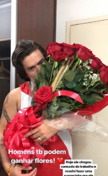 Whindersson Nunes e suas flores