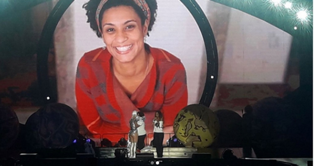 Katy Perry faz homenagem a Marielle Franco e recebe irm�, Anielle, e filha, Luyara, da vereadora no palco de seu show no Rio