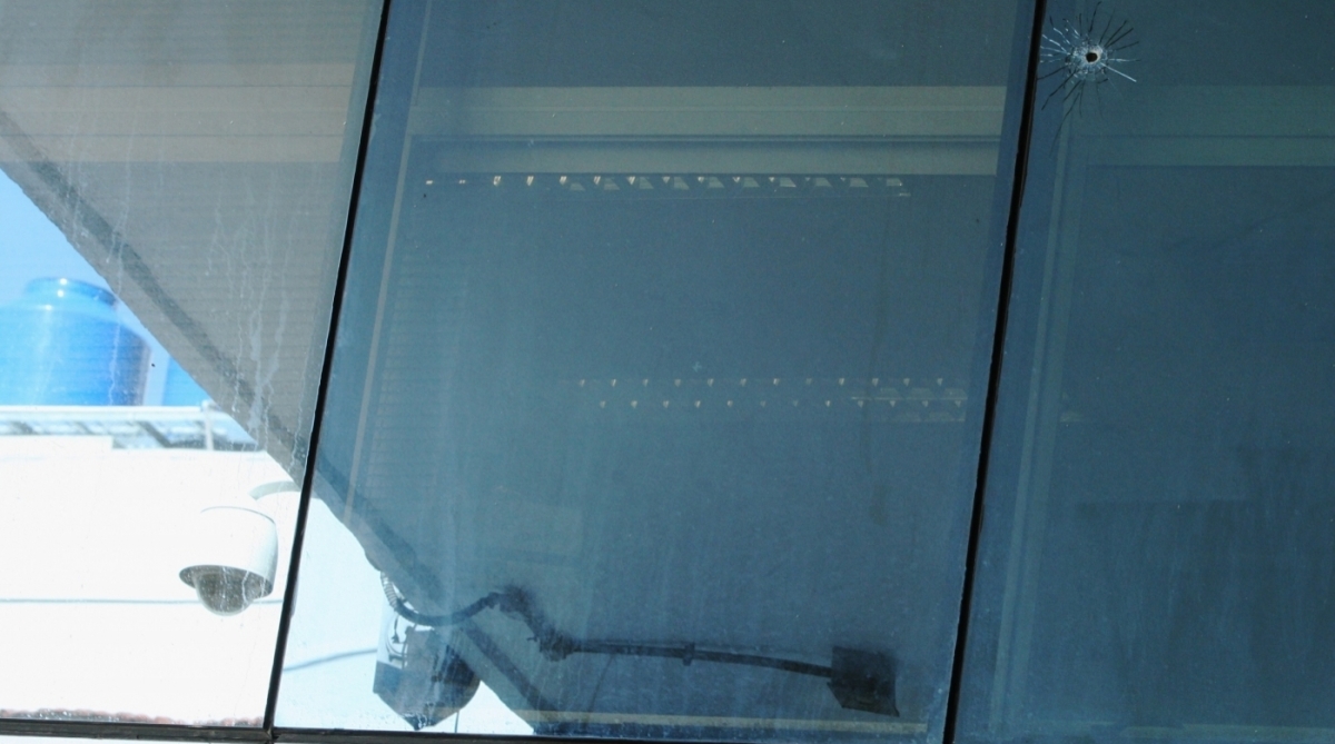 Bandidos roubaram uma loja da Claro,Na Avenida Presidente Vargas.Na fuga houve confronto e o inspetor da Real Auto Ônibus foi baleado e a acabou morto. Uma passageira que estava no ponto de ônibus também foi ferida, além de um segurança da loja roubada.