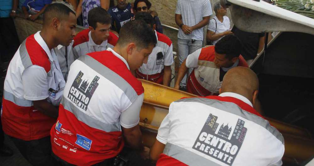 Agentes do Centro Presente foram ao velório da vítima prestar homenagem