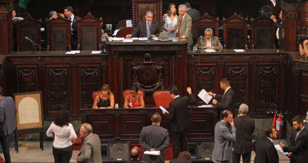 Deputados estaduais deram aval para empr�stimo em sess�o desta ter�a-feira