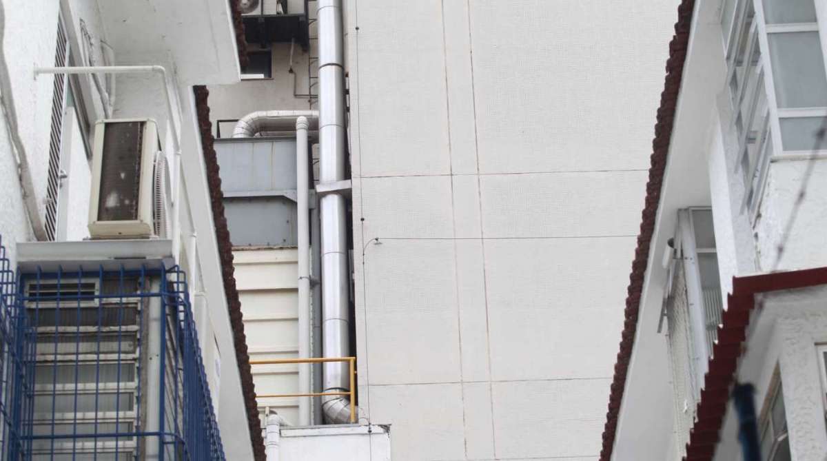 20/03/18- Moradores do Bairro Peixoto reclamam do barulho feito pelo gerador do Hospital Copa D'or . Foto de Maíra Coelho / Agência O Dia. Cidade, Hospital, Atendimento, Transito, Confusão.