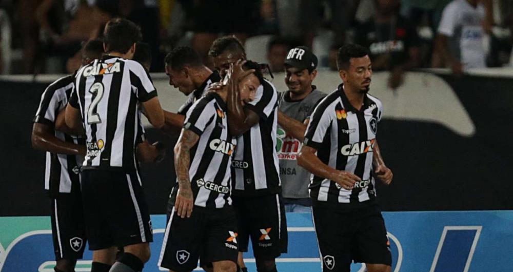 Botafogo venceu o Vasco e se classificou para a final da Taça Rio