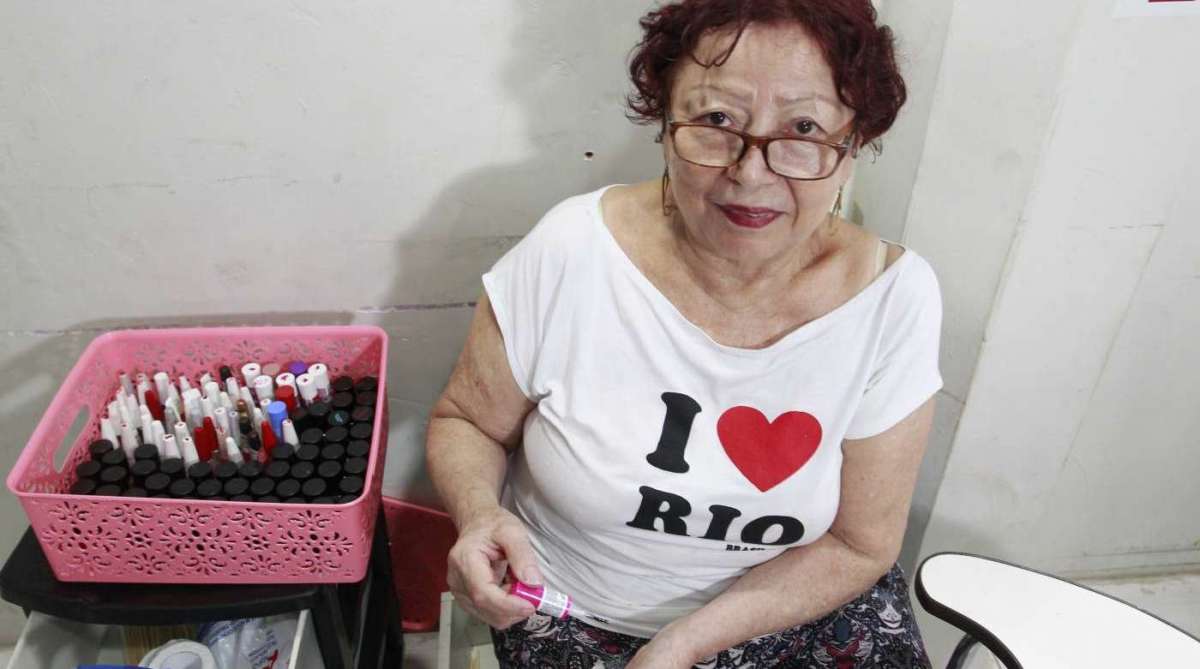 Rio,22/03/2018 Chuva no Centro do Rio.  Foto de Maíra Coelho/Agência O Dia. Cidade, Chuva, Guarda, Transito, Pedestre, Sinal, Semáforo,