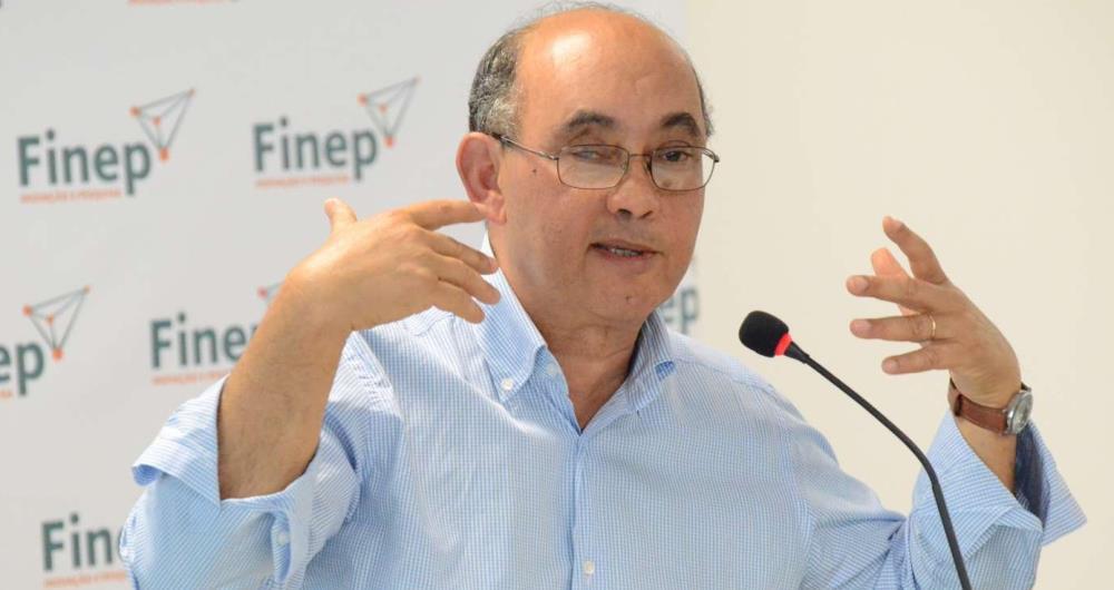 Wanderley de Souza, diretor da Finep, visita laborat�rios todos os dias: equipamentos sem manuten��o 