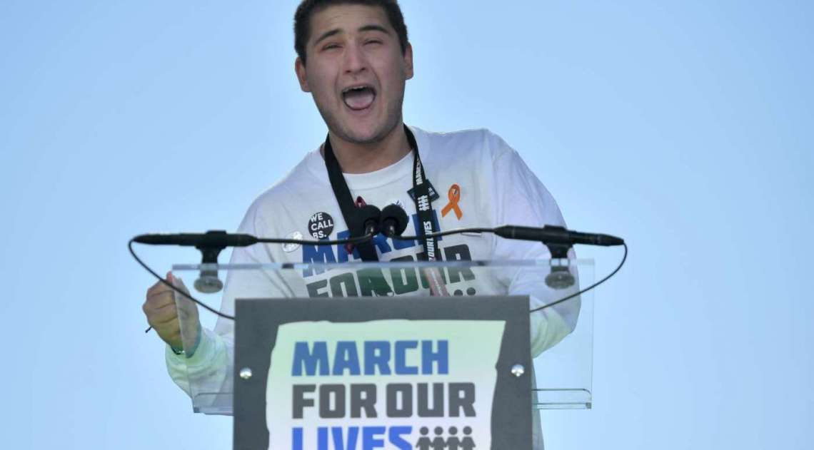 As marchas foram convocadas e organizadas por jovens estudantes, cansados dos constantes ataques a tiros e massacres em escolas com armas de fogo, que deixam cerca de 30 mil mortos a cada ano no pa�s