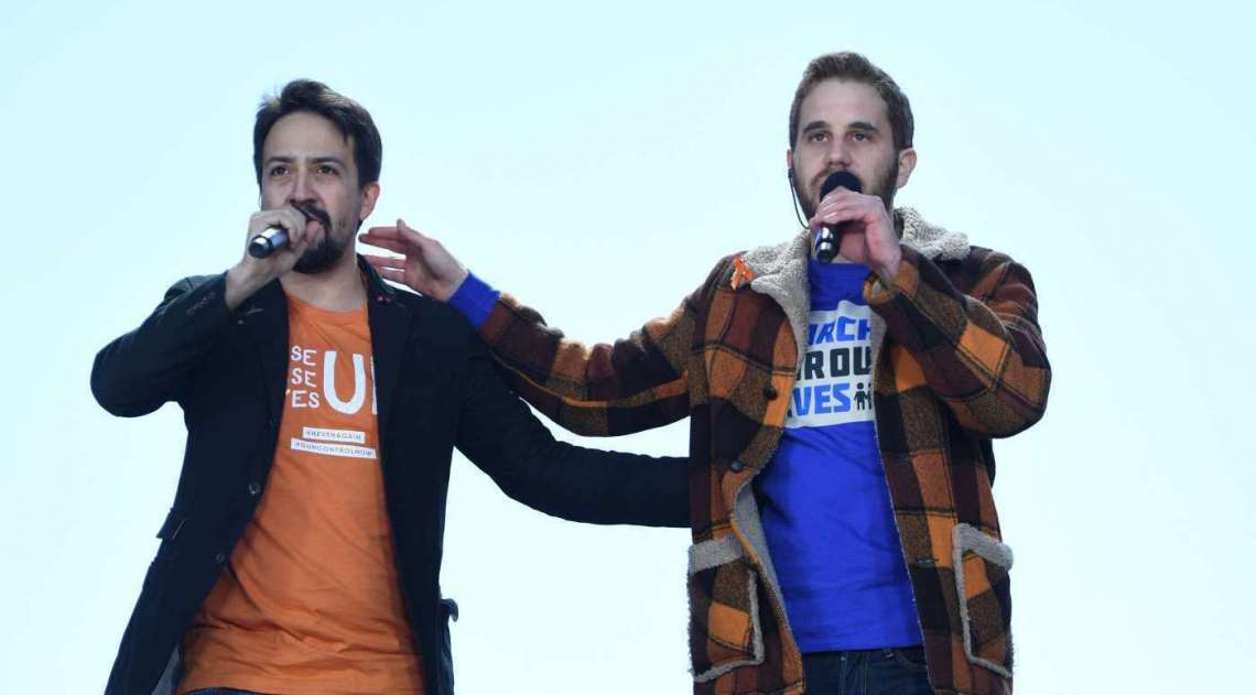 As marchas foram convocadas e organizadas por jovens estudantes, cansados dos constantes ataques a tiros e massacres em escolas com armas de fogo, que deixam cerca de 30 mil mortos a cada ano no pa�s