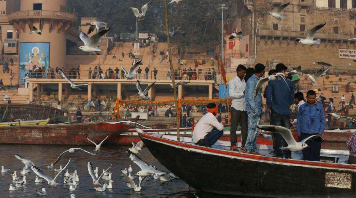 Atualmente, milhares de pessoas viajam para Índia para conviver por até dois meses com o mestre espiritual brasileiro
