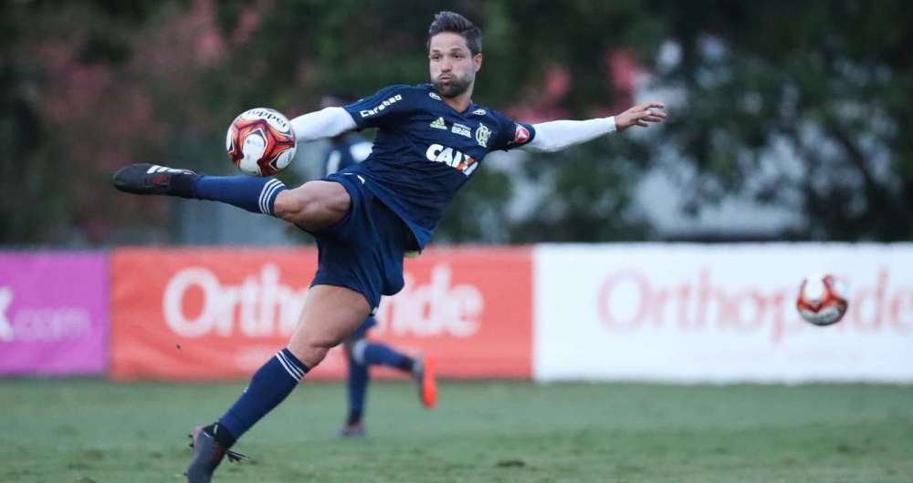 Diego acredita que no exista favoritismo no duelo com o Botafogo e festeja volta 
ao Maracan