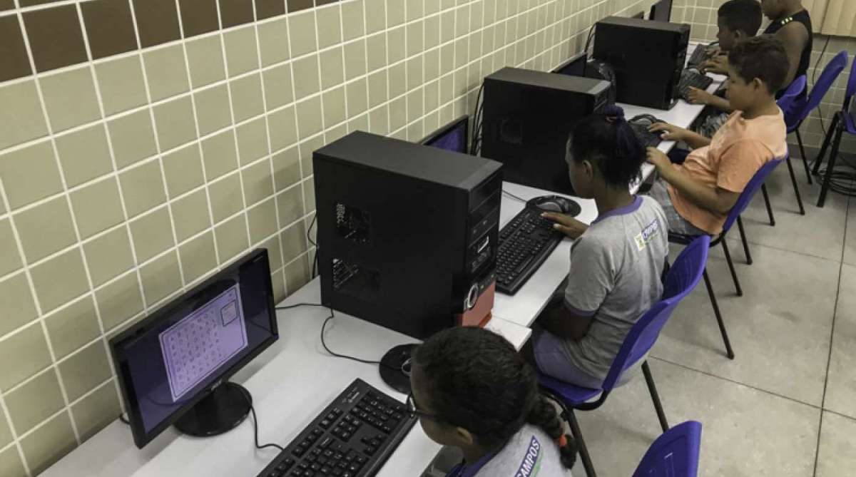 Campos reativa laboratório de informática