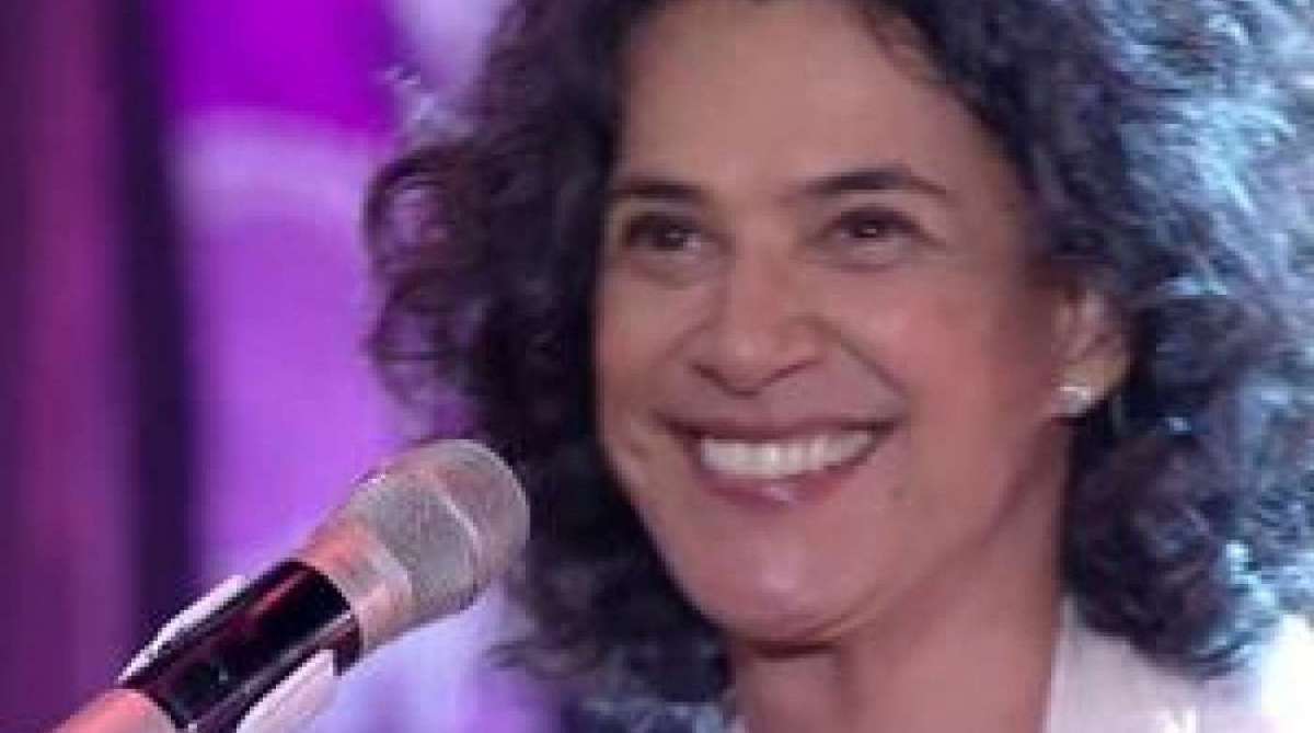 Simone reproduz 'fake news' no 'Domingão do Faustão'