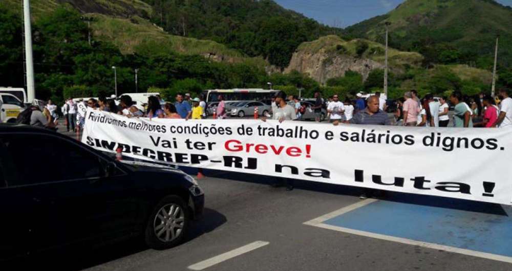 Grupo protesta na Linha Amarela