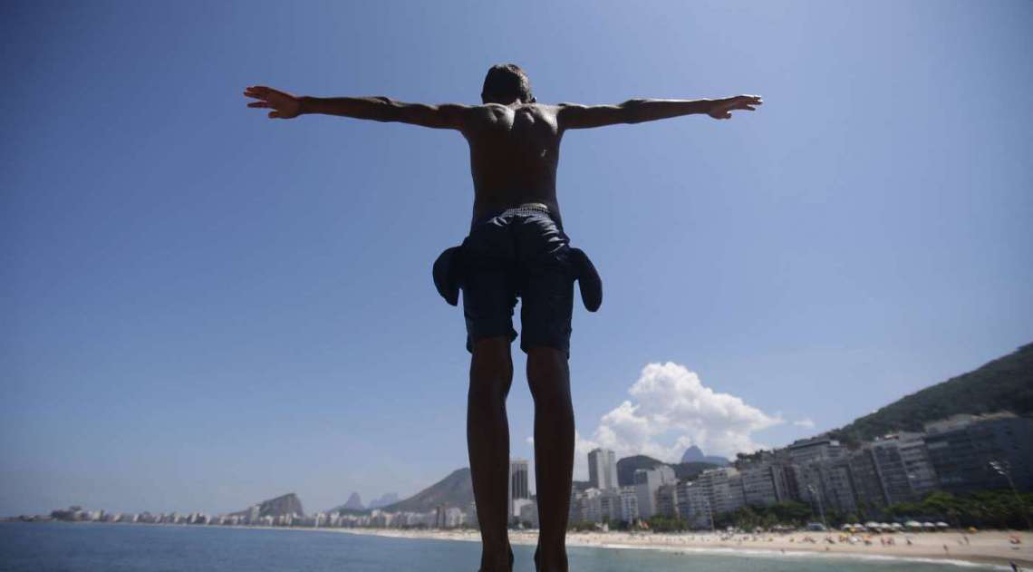 Turista na Praia de Copacabana