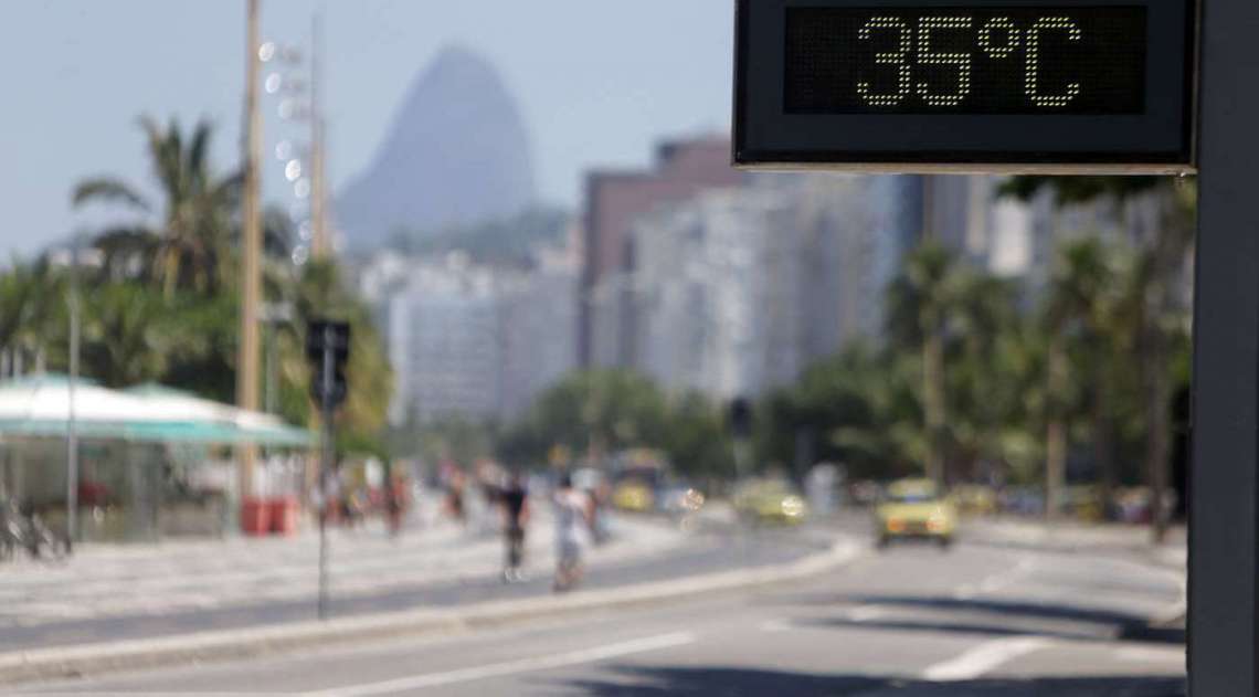 Termômetros marcaram 35º C em Copacabana