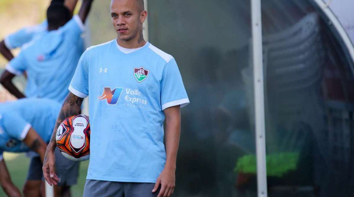 Marcos Junior sofreu uma torção no tornozelo direito contra o Botafogo - LUCAS MERÇON / FLUMINENSE F.C.