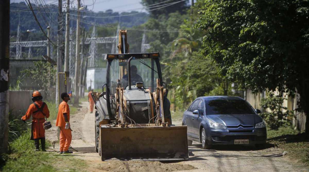 28/03/2018 - ESPECIAL BAIXADA - Estrada de Adrianópolis os problemas existentes no local. Foto: Luciano Belford / Agencia O Dia