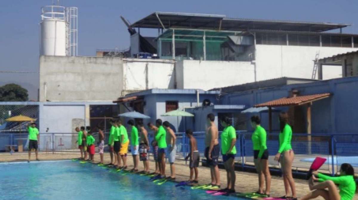 Projeto de mergulho funciona em Belford Roxo