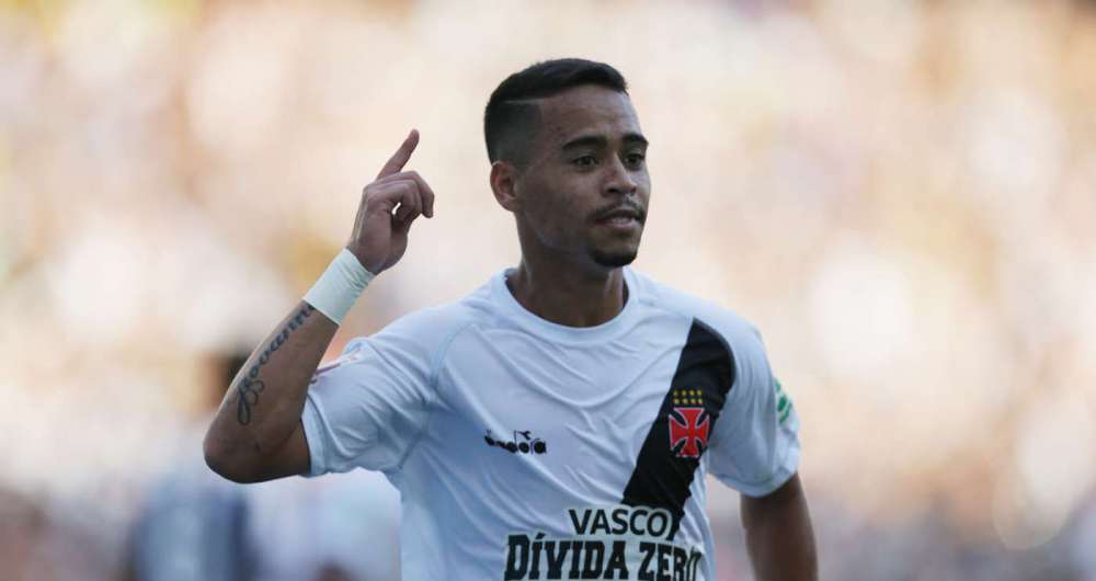 Yago Pikachu marcou dois gols