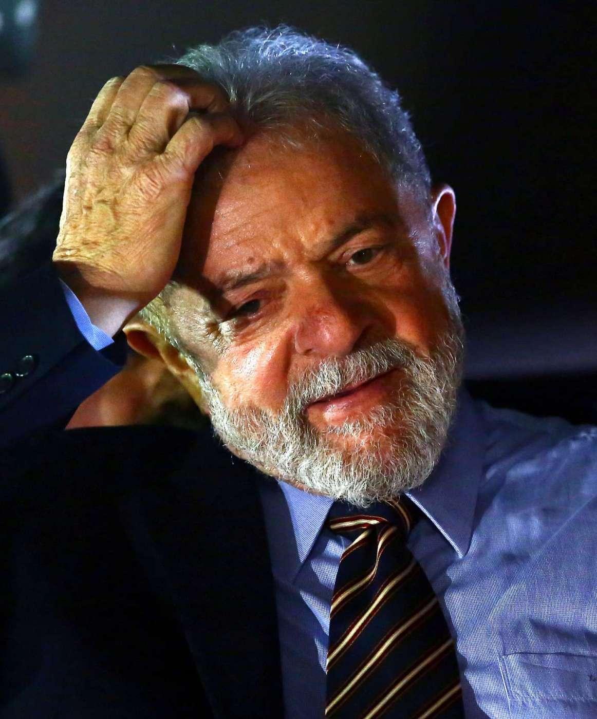 Lula se manteve em silêncio durante sessão do STF. Petistas querem manter a candidatura do ex-presidente - AFP PHOTO / Heuler Andrey
