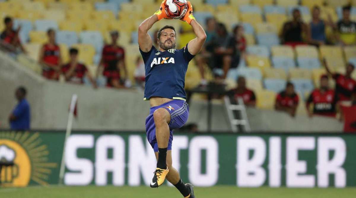 3-28-8--20 - Flamengo x Botafogo se enfrentam pela semifinal do Campeonato Carioca. Dois irmão, um botafoguense e outro flamenguista. Foto: Daniel Castelo Branco / Agência O Dia