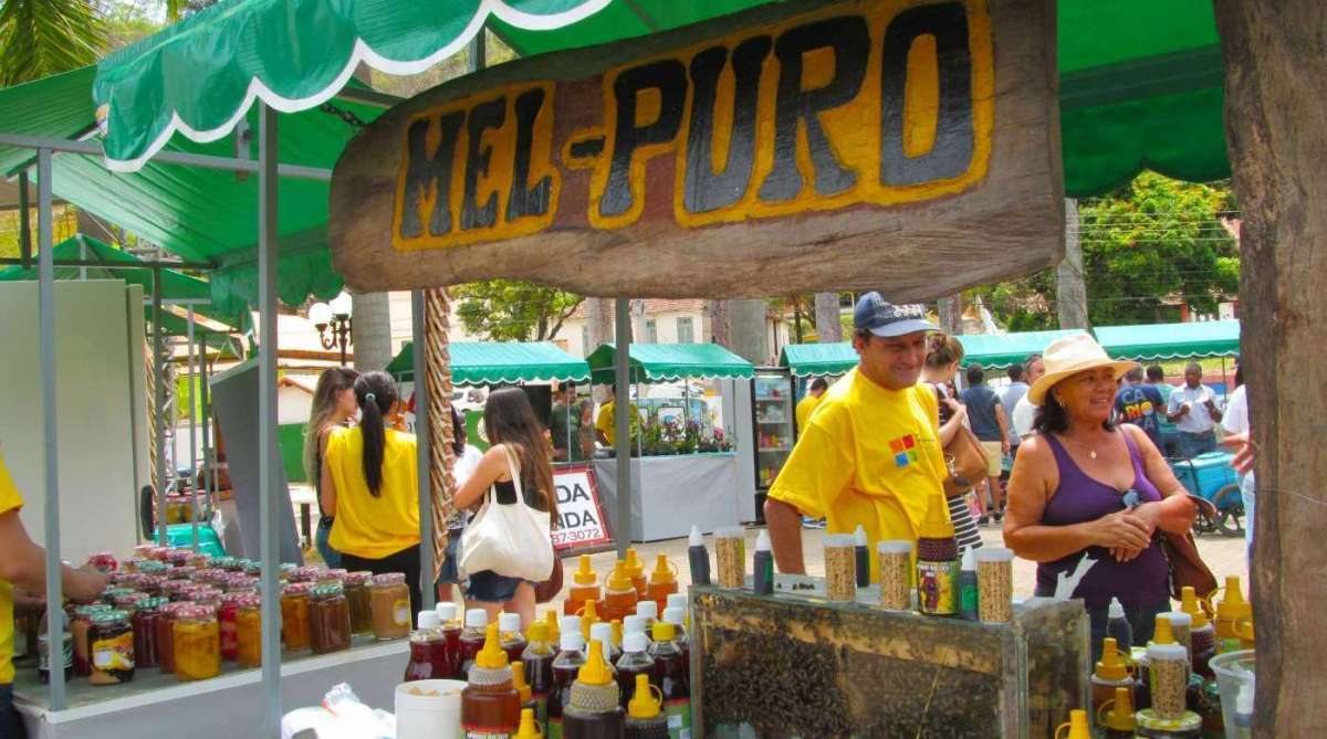 Feira agroecológica de Paty do Alferes acontece na Praça George Jacob Abdue