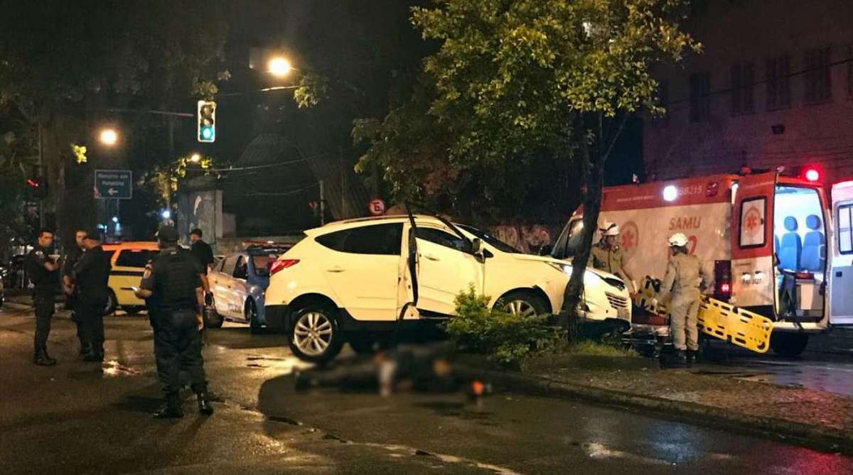 Bandidos morrem em tiroteio com PMs na Lagoa