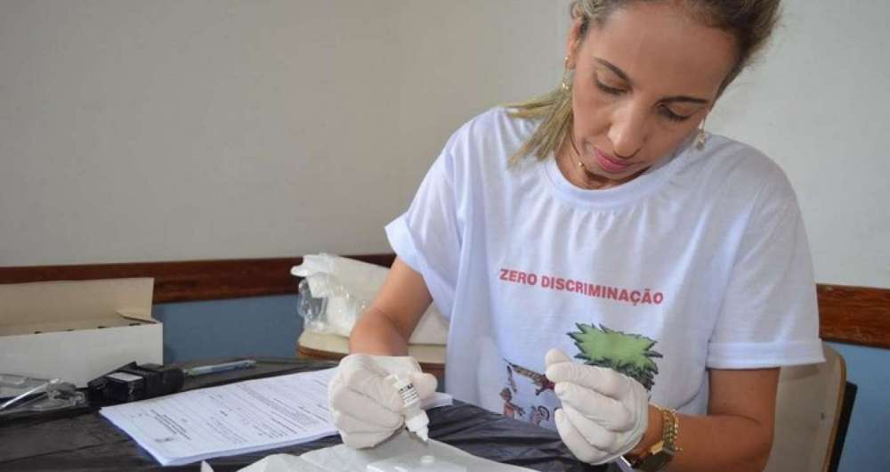 Os teste de deteco do vrus costumam ficar prontos em menos de trinta minutos