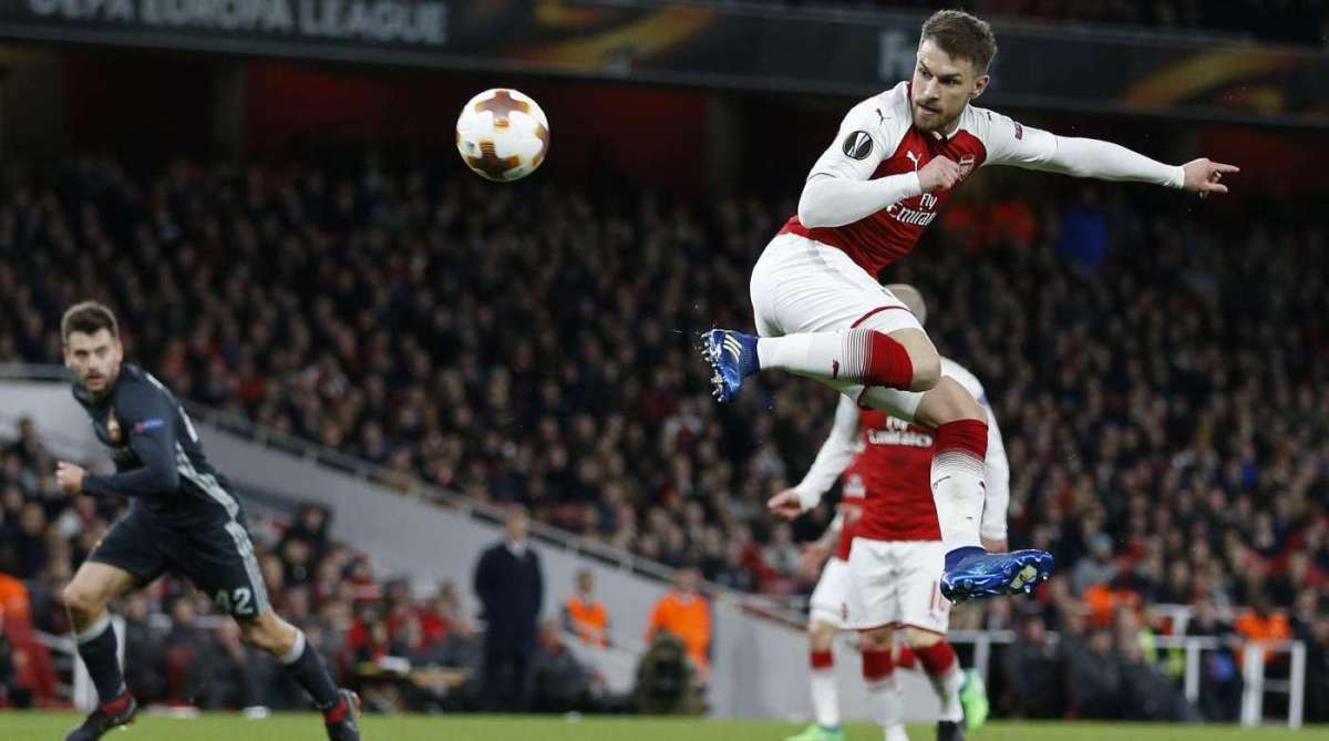De calcanhar, Ramsey fez o terceiro gol do Arsenal sobre o CSKA - AFP
