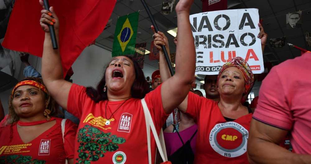 Manifestantes no Sindicato dos Metal�rgicos no ABC Paulista