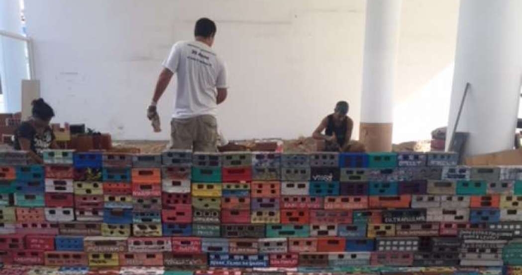 Artistas do 'Projeto Morrinho' oferecem oficinas para quem quiser aprender suas técnicas e ajudar na reconstrução da obra