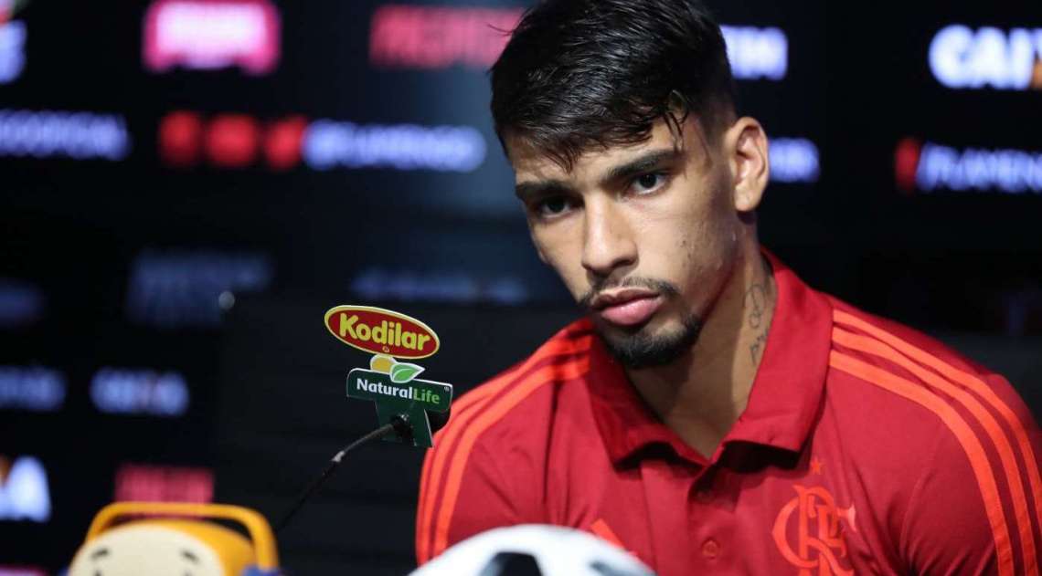 Lucas Paquetá  está apaixonado